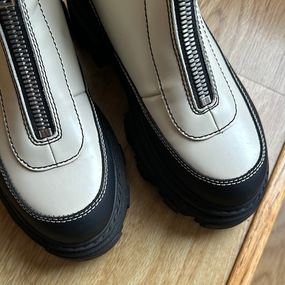 Ganni Black and White Chunky Boots 37 - Picture 7 of 9